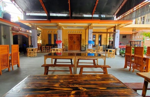 Borobudur House | JOGLO DHEPIS HOMESTAY & RESTO