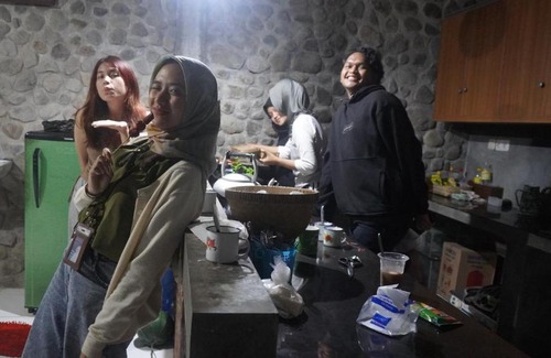 Ngemplak House | JOGLO Greenhouse