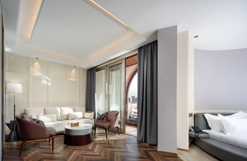 Panlong Hotel | Join Hands Bless Hotel