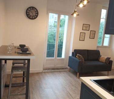 Graulhet Apartment | Joli Appartement avec balcon clim