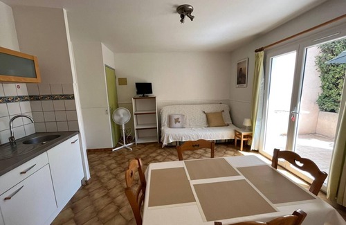 Claira Apartment | Joli Studio Pour 4 Dans une Residence au Calme Avec Grande Piscine