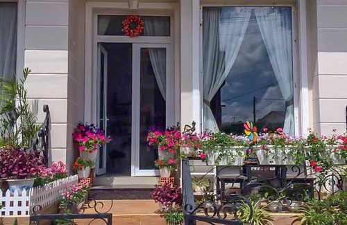 Phuong Apartment | Jolie House - Villa 1 Double Room - Great Getaway