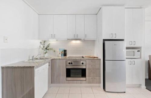 East Melbourne Apartment | Jolimont Gem - East Melbourne Private Apt - MCG & Rod Laver Arena