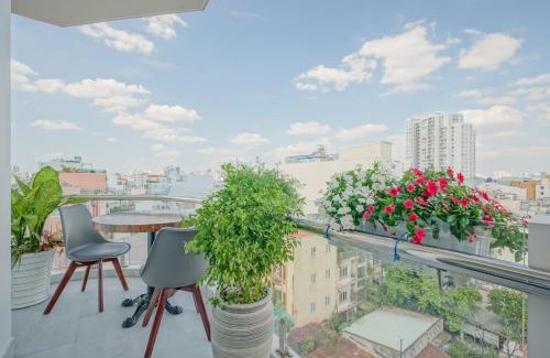 Phuong 8 Hotel | Jomo