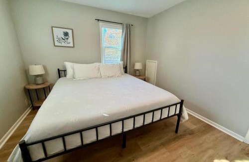 Joslyn Castle Apartment | Joslyn 1- Newly Refinished 1 Bdrm