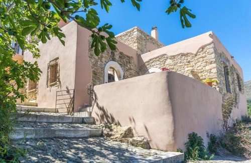 Sitia House | Joy: Artist's Stone House With Countryside Views