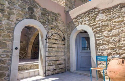 Sitia House | Joy: Artist's Stone House With Countryside Views