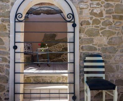Sitia House | Joy: Artist's Stone House With Countryside Views