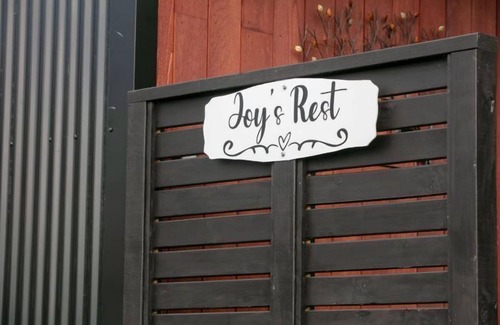 Whangamata House | Joy's Rest Cabin