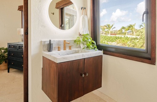 East End Apartment | Joy Suite | Breakfast Included Caribbean Vacation