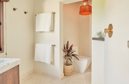 East End Apartment | Joy Suite | Breakfast Included Caribbean Vacation