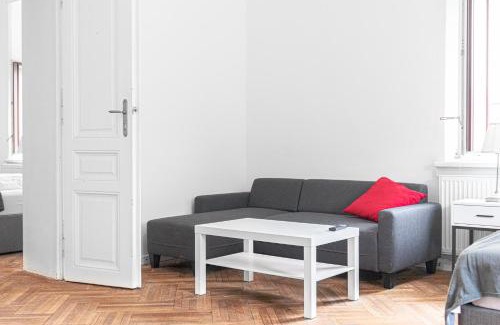 Wahring Apartment | Joyful 4BR Apt @ superb location near AKH Hospital