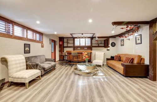 Sheridan Villa | Joyful Mansion with Charm Indoor