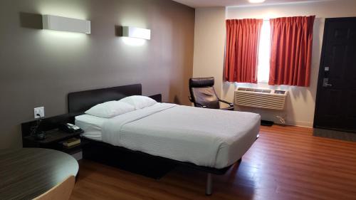 Innisfail Hotel | Joys Inn Innisfail, AB