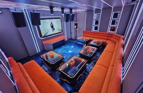 Taman Setia Indah Villa | JPP l 角头间豪华私人KTV房泳池Switch火锅炉BBQ麻将机可睡26人5分钟到Austin