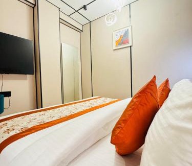 Jangpura Hotel | JS Residency Luxe Collection Hotel Near Nizamuddin Railway Station
