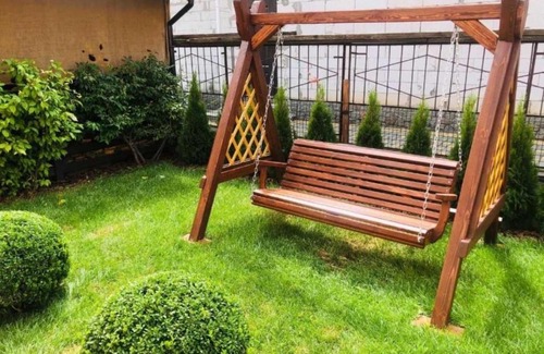 Uman Apartment | Julia