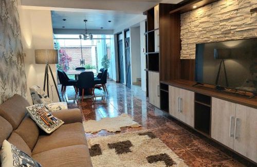 Cusco House | Jull complete house with 8 bedrooms and 6 bathroom