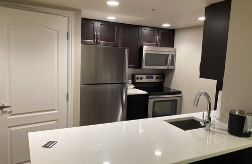 Kelowna Central Business District Apartment | June 30 - July 7, 2024 : Hotel Suite at Delta Grand Okanagan Resort, Kelowna BC