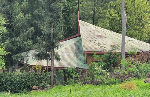 Maua Hotel | Jungle Green Resort - Kiutine