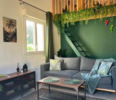 Bastelicaccia Apartment | Jungle Room avec Jacuzzi privé