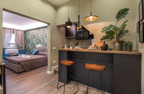 Duomo Apartment | Jungle suite mood behind Piazza Signoria