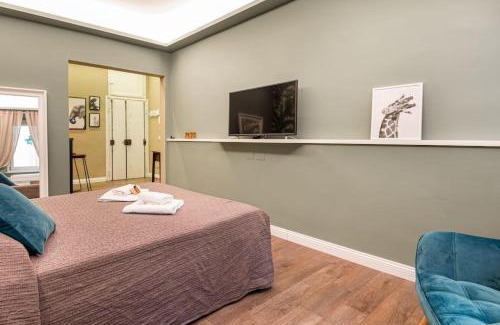 Duomo Apartment | Jungle suite mood behind Piazza Signoria