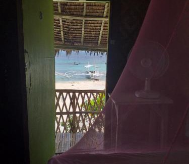 Pamilacan Island Bed & Breakfast | Junior & Nemesia's Cottages