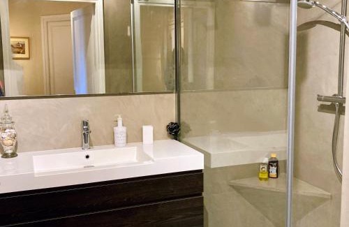 Part Dieu - Bir Hakeim House | Junior suite avec balcon
