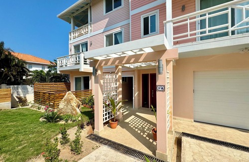 Lighthouse Estates Apartment | Junior Suite @ Casa Rosada, Lighthouse Estates, West Bay