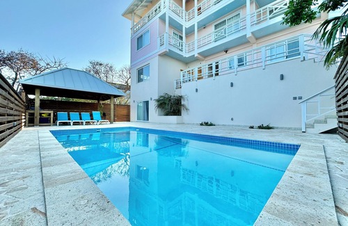 Lighthouse Estates Apartment | Junior Suite @ Casa Rosada, Lighthouse Estates, West Bay