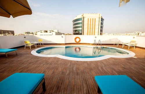 Al Muraqqabat House | Junior Suite Near By Al Rigga Metro Station