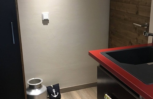 Schierstein Hotel | Junior Suite-Private Bathroom-Balcony-Storchennest