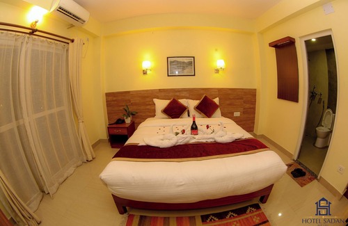 Lachen Hotel | Juniper Mountain Resort