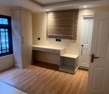 Lachen Hotel | JUNIPER MOUNTAIN RESORT