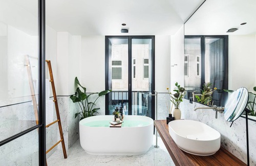 Sofia City Center Hotel | Juno Hotel Sofia, a Member of Design Hotels