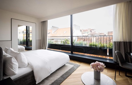 Sofia City Center Hotel | Juno Hotel Sofia, a Member of Design Hotels