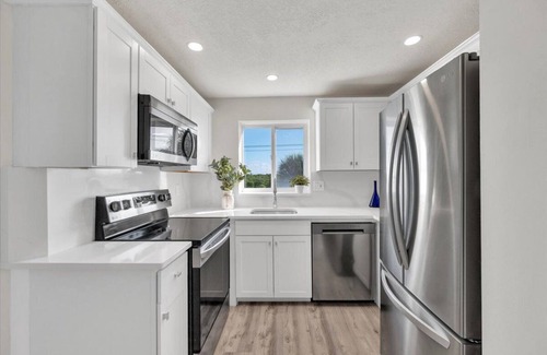 Sea Palms Condo | Jupiter Bay Resort Condo, steps to the beach! Comfortably sleeps family of 4!