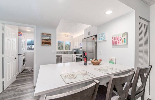 Bella Vista Condo | JupRent's - Ocean Walk Paradise - 3Bed/3Bath - Close to everything in Jupiter!