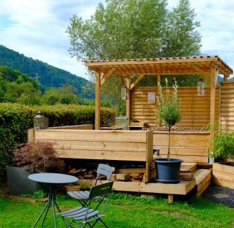 Rebeuvelier Ski Chalet | Juralodgespa Détente avec jacuzzi et vue