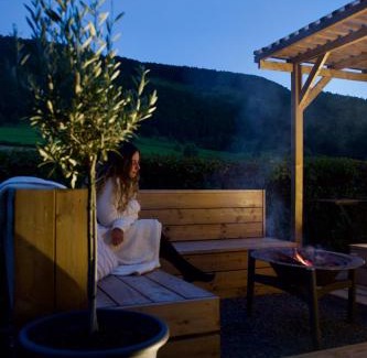 Rebeuvelier Ski Chalet | Juralodgespa Détente avec jacuzzi et vue