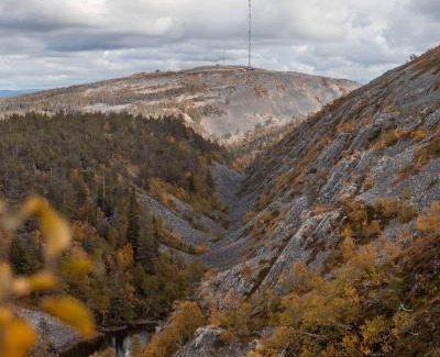 Pyhatunturi Cabin | Jussan Luppo - Original Log Cabin, Sauna, Ski 100m