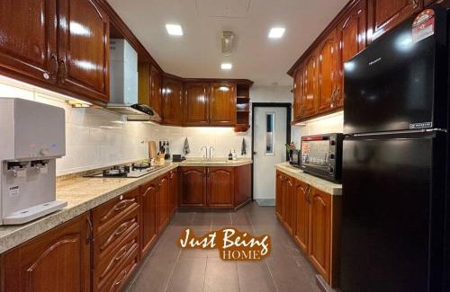 Ampang Apartment | Just Being Home 10pax 3BR/3BA 4Queen/1Sofa