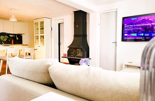 Bigogno Apartment | Just Restored close to Franklin College and Lugano