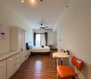 Penampang Apartment | K Avenue High Floor Studio Balcony with Sunrise View