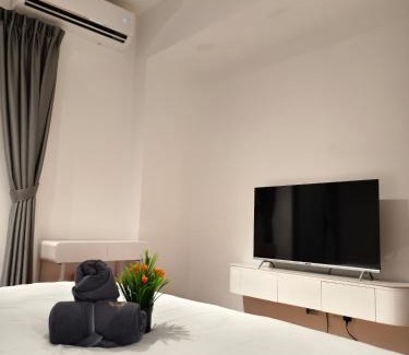 Penampang Apartment | K Avenue High Floor Studio Balcony with Sunrise View