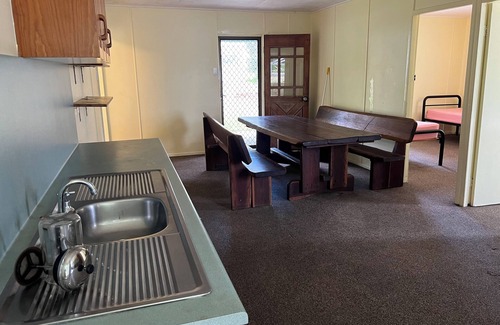 Happy Valley House | ☀️🎣🐠 🐠🎣☀️ K'gari Lodge Beach/Fishing Shack in Happy Valley
