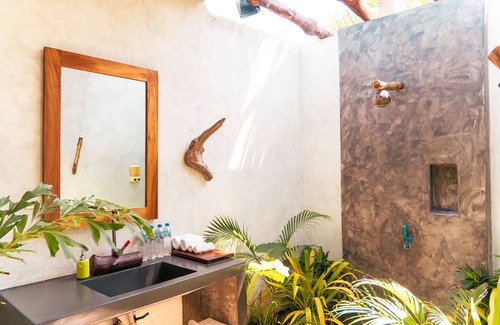 El Paredon Hotel | Ka'ana Surf