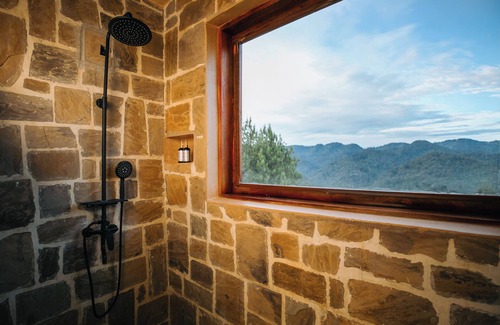 Western Region Cabin | Kaara Gorilla Mountain Lodge