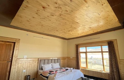 Karzok House | Kailash House - Tsomoriri Lake